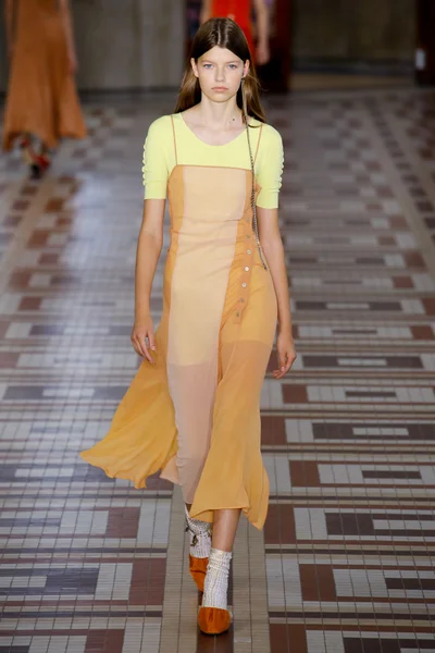 Look 2